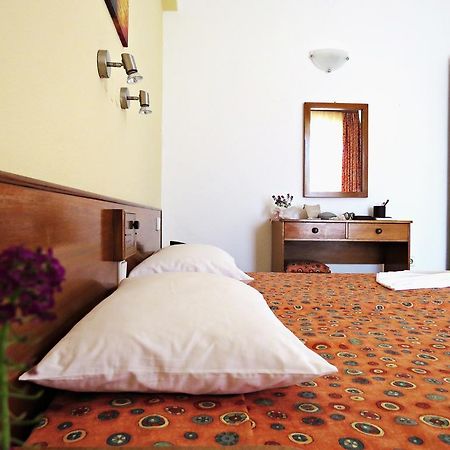 Maritime Hotel Apartments Petaloudes Exteriér fotografie