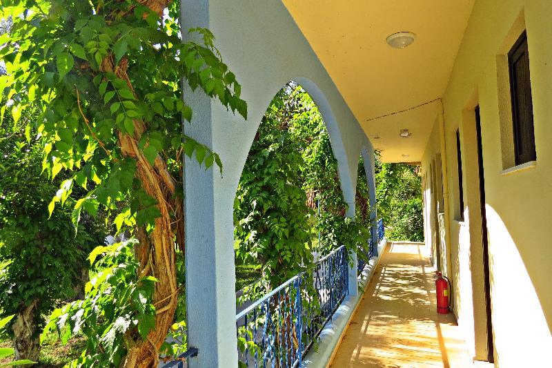 Maritime Hotel Apartments Petaloudes Exteriér fotografie
